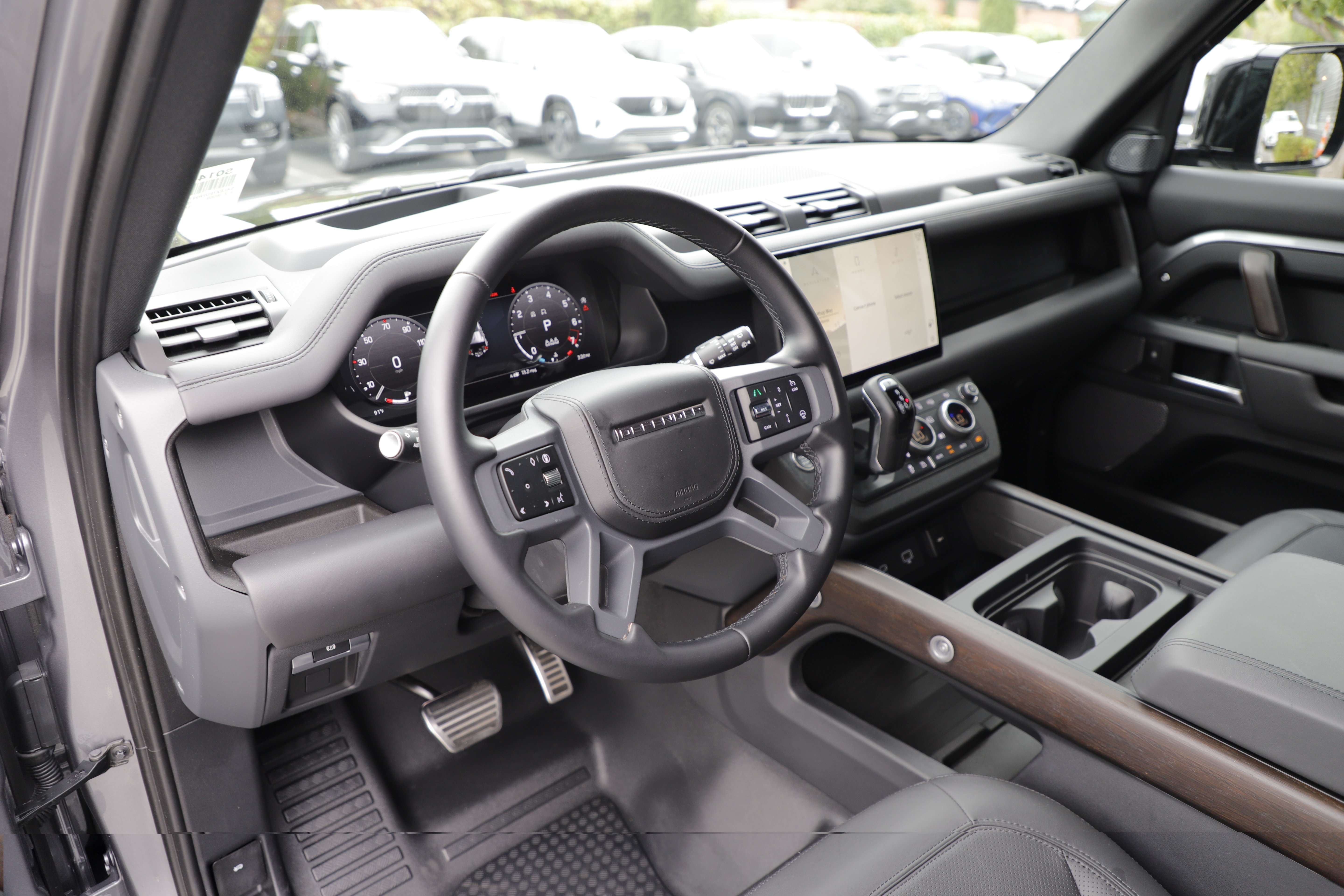 Certified 2024 Land Rover Defender 110 X AWD/4WD image 20