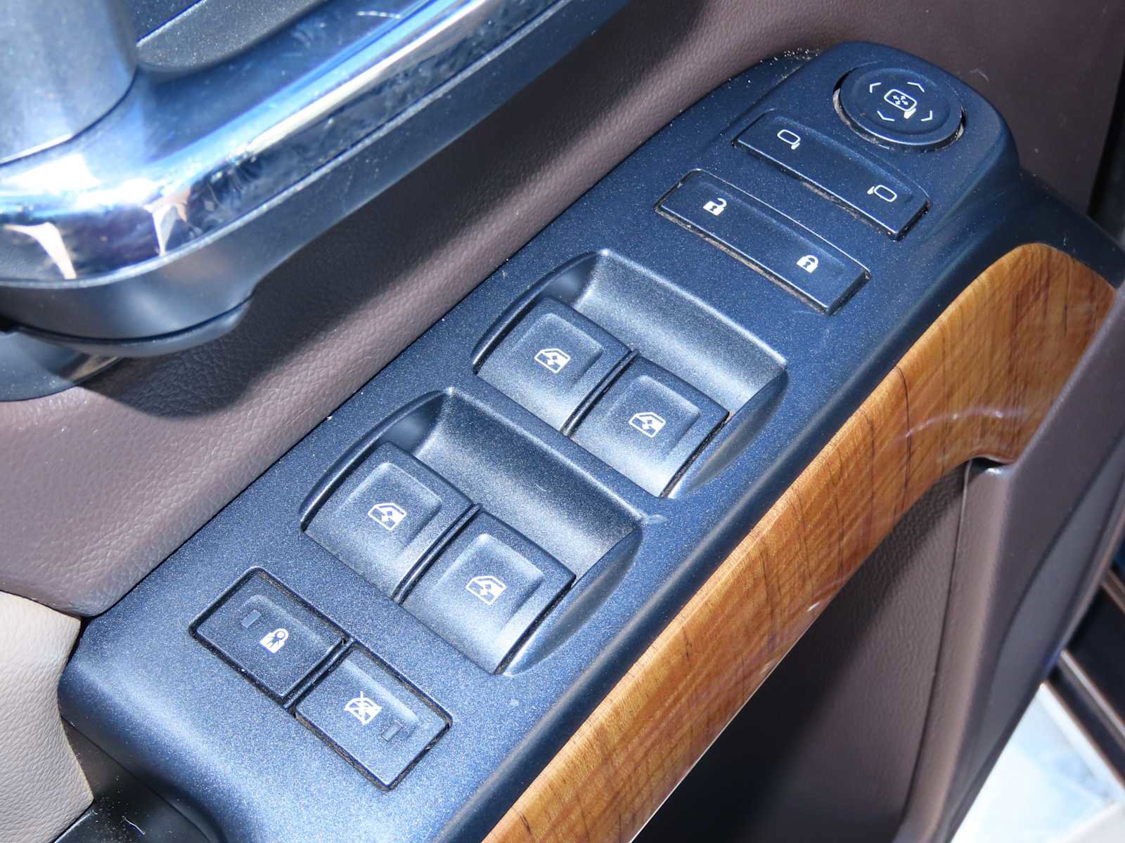 Used 2016 GMC Sierra 2500 SLE w/ SLE Preferred Package image 19