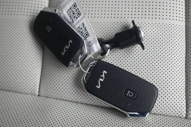 Used 2022 Kia Telluride EX w/ EX Premium Package AWD/4WD image 23