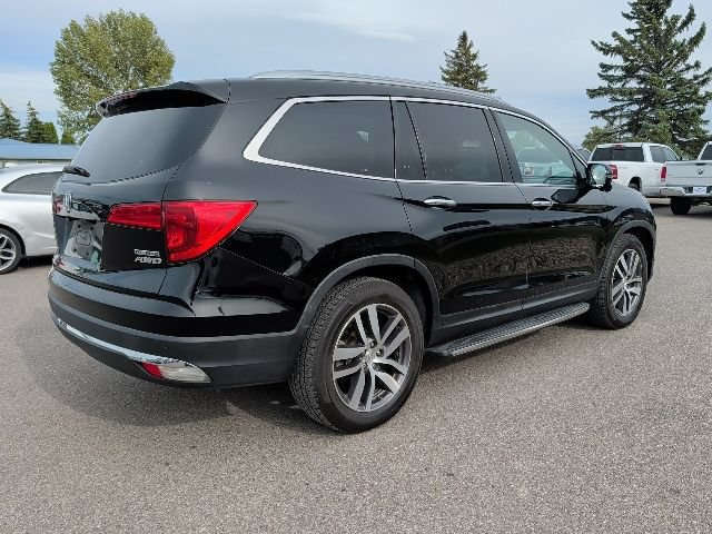 Used 2018 Honda Pilot Touring image 3