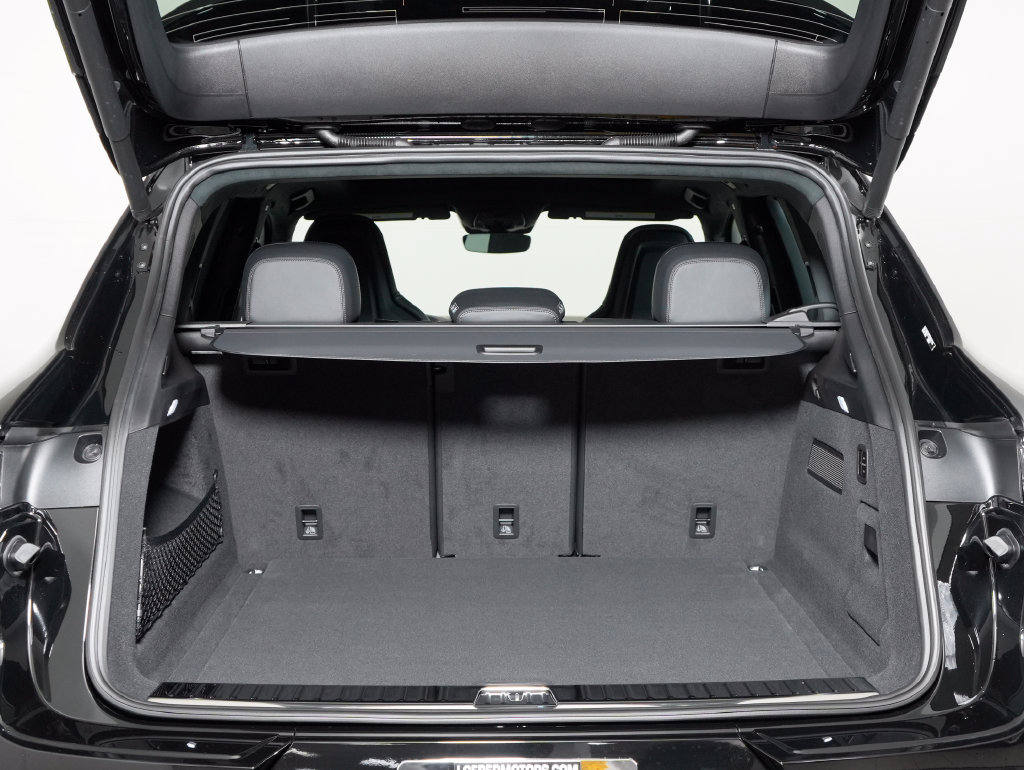 New 2026 Porsche Cayenne GTS AWD/4WD image 41