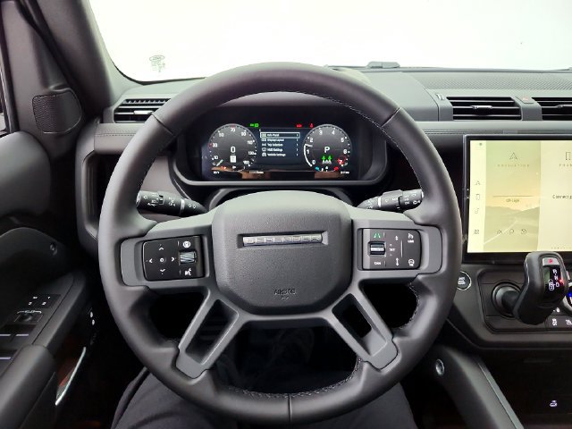 New 2026 Land Rover Defender 130 X-Dynamic SE AWD/4WD image 25