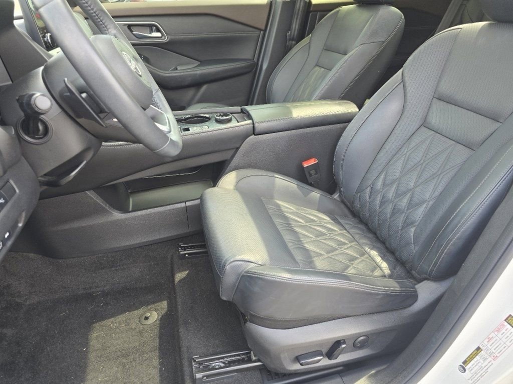 Used 2023 Nissan Rogue Platinum w/ Platinum Premium Package AWD/4WD image 21