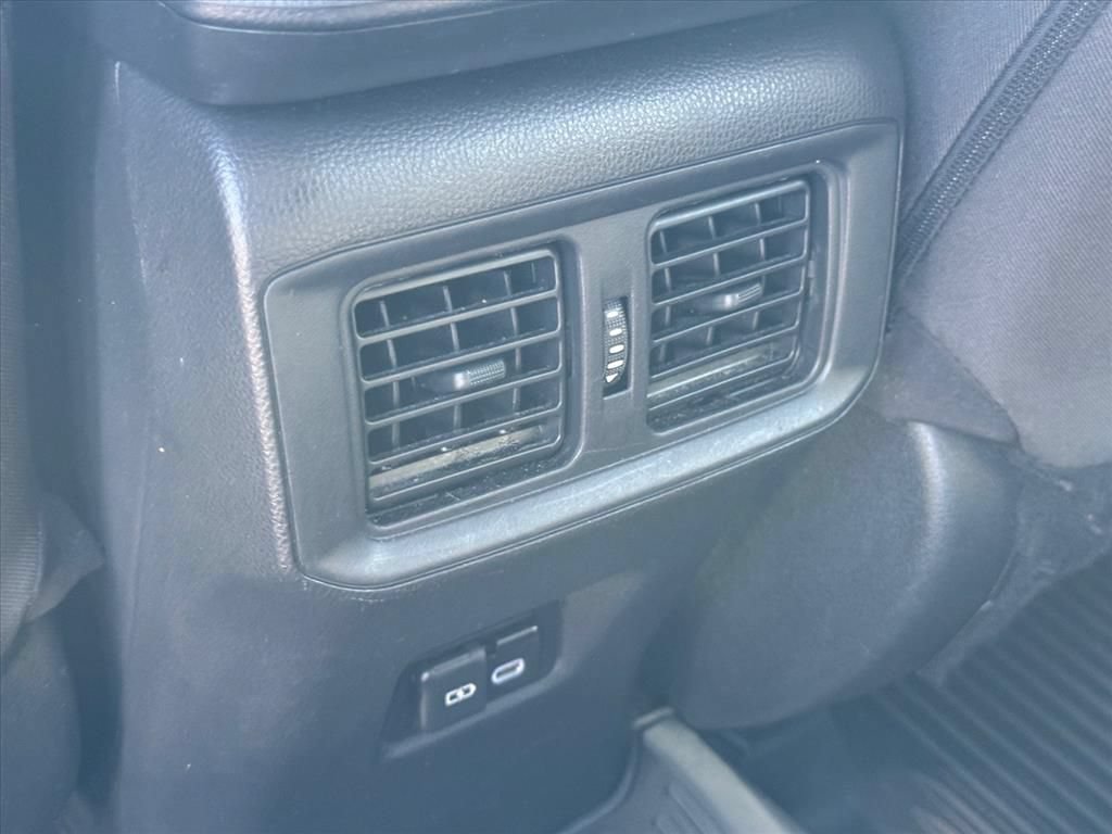 Used 2024 Toyota RAV4 XLE w/ Convenience Package FWD image 13