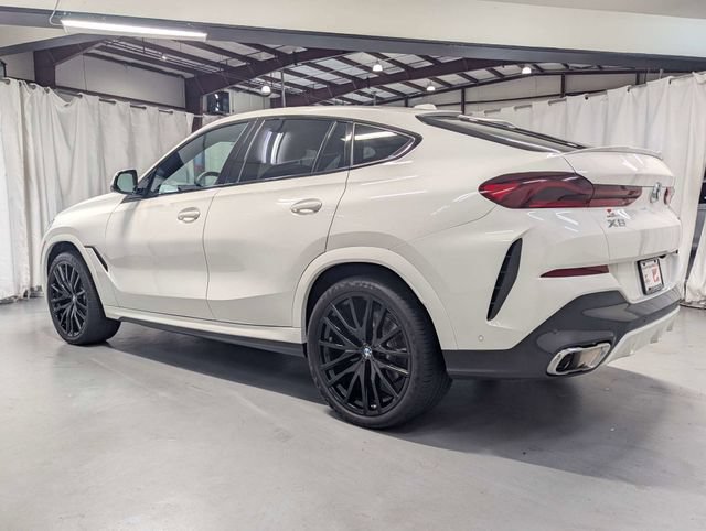 Used 2024 BMW X6 xDrive40i w/ Premium Package AWD/4WD image 4