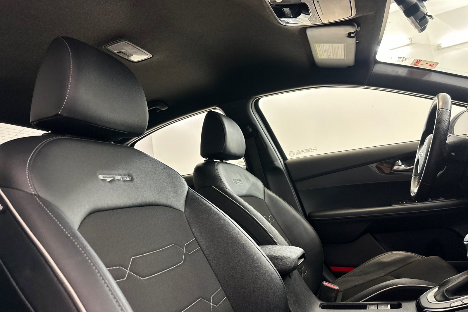 Used 2022 Kia Forte GT-Line w/ GT-Line Technology Package FWD image 26