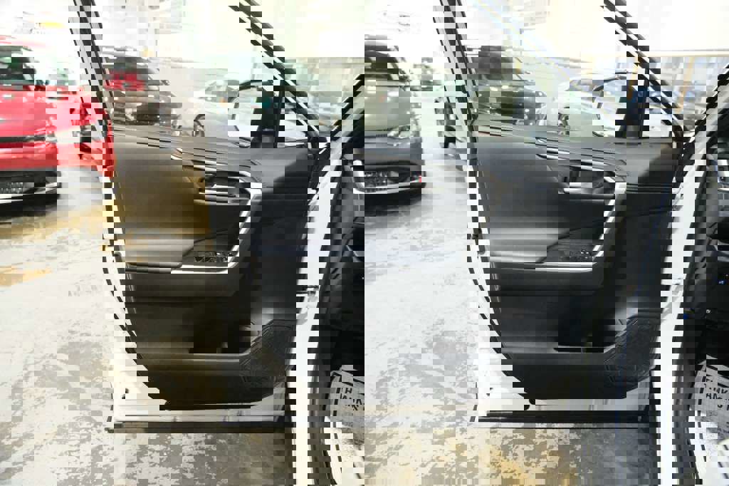 Used 2020 Toyota RAV4 XSE image 17