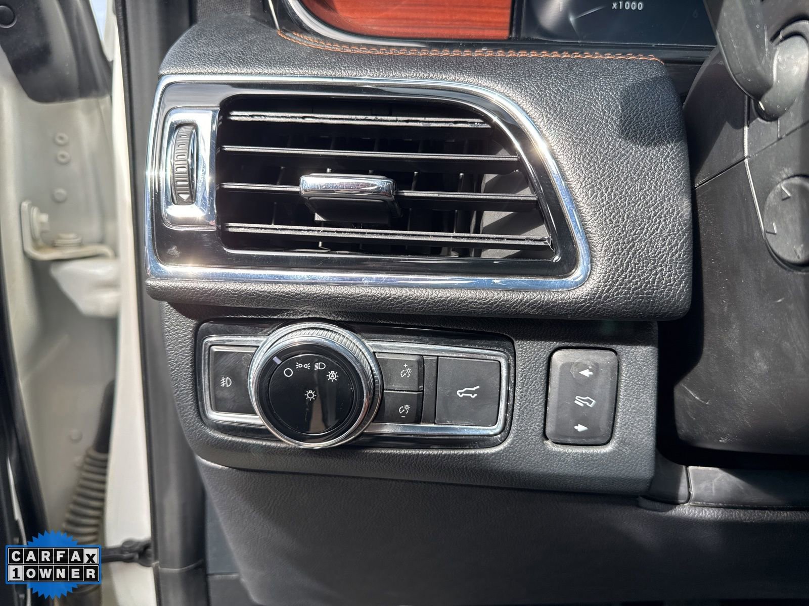 Used 2021 Lincoln Navigator Reserve w/ Luxury Package image 15