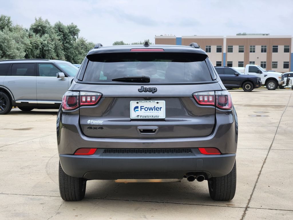 Used 2021 Jeep Compass Latitude w/ Sun and Sound Group AWD/4WD image 10