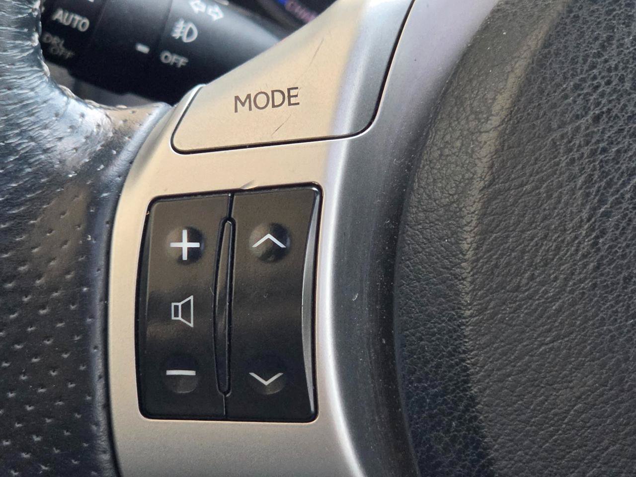 Used 2013 Lexus CT 200h w/ F Sport Pkg w/Nuluxe Trim FWD image 19