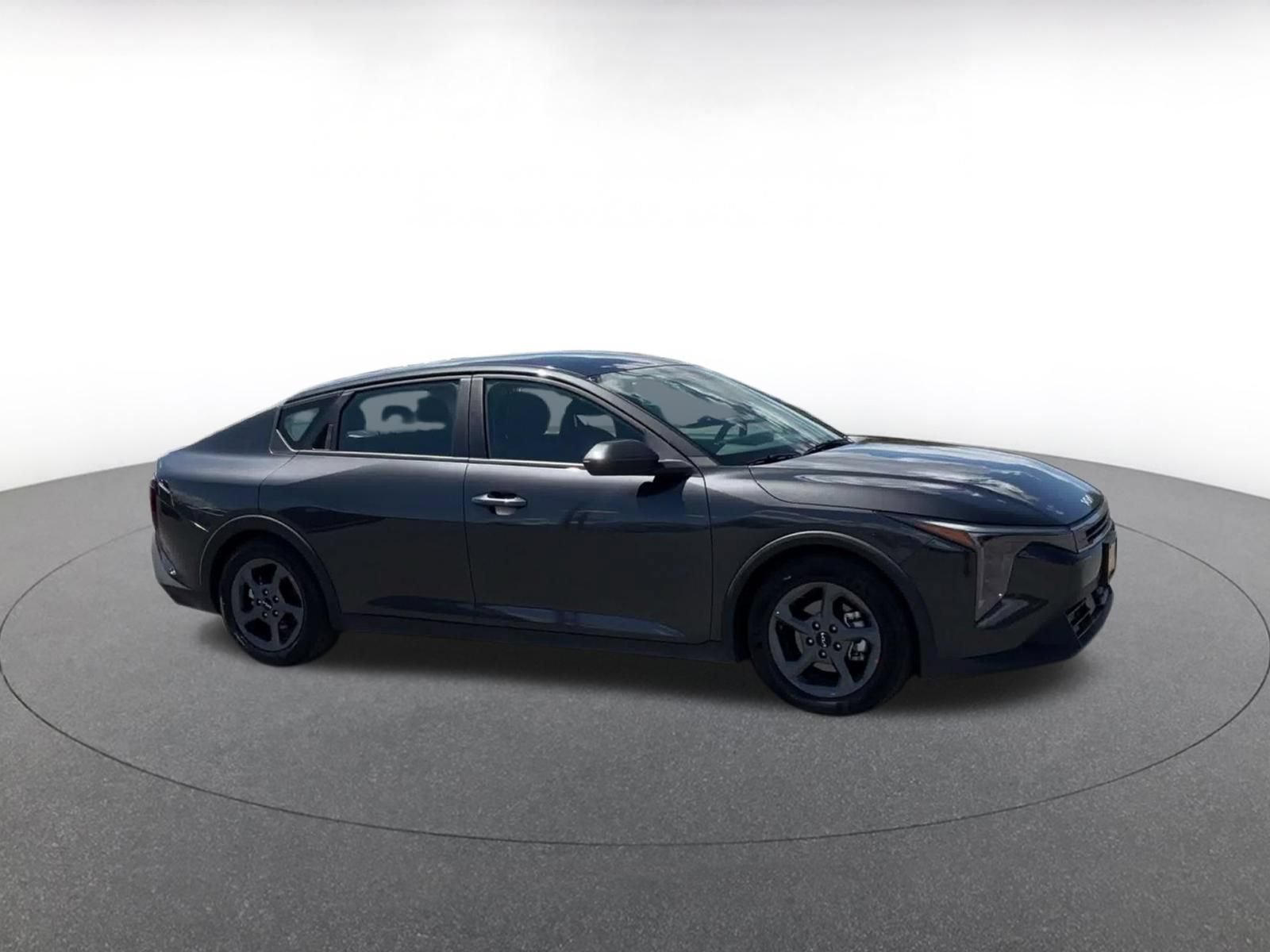 Used 2026 Kia K4 FWD image 2