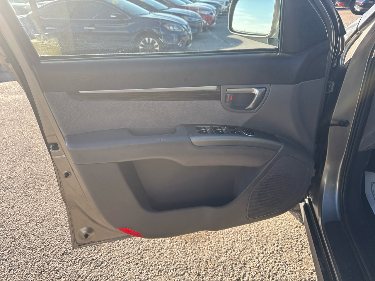 Used 2011 Hyundai Santa Fe SE image 11