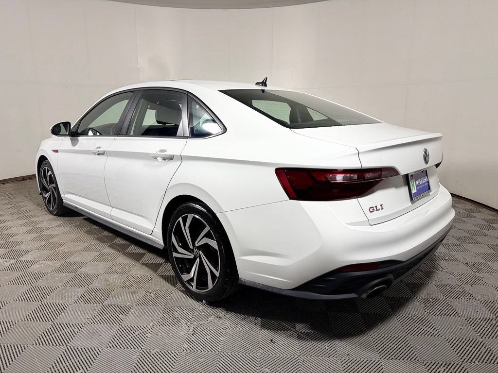 Used 2022 Volkswagen Jetta GLI Autobahn FWD image 4