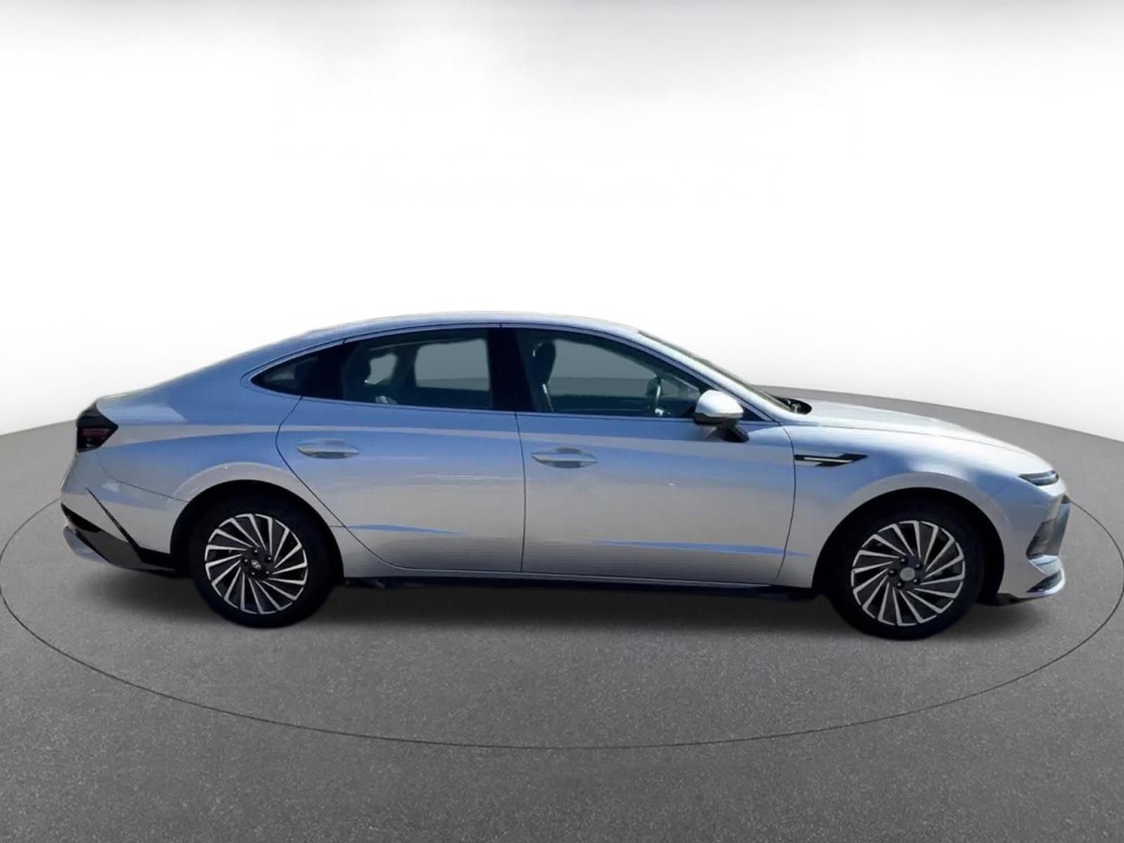 Used 2025 Hyundai Sonata SEL image 16