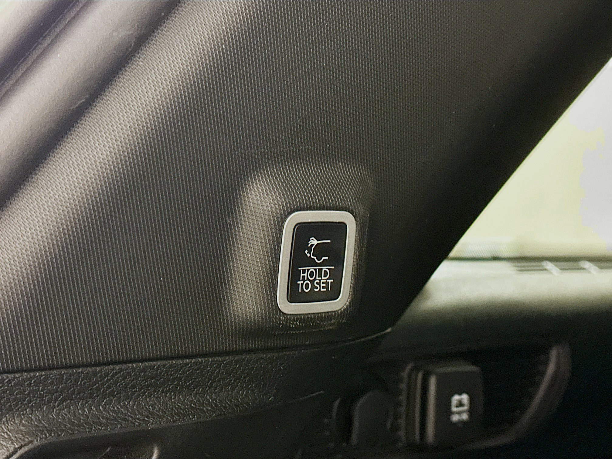 Used 2023 Jeep Grand Cherokee Altitude image 31