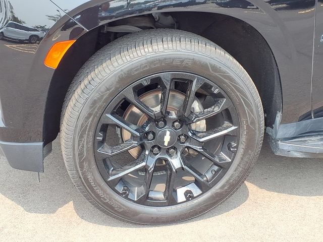 Used 2022 Chevrolet Suburban Premier AWD/4WD image 32