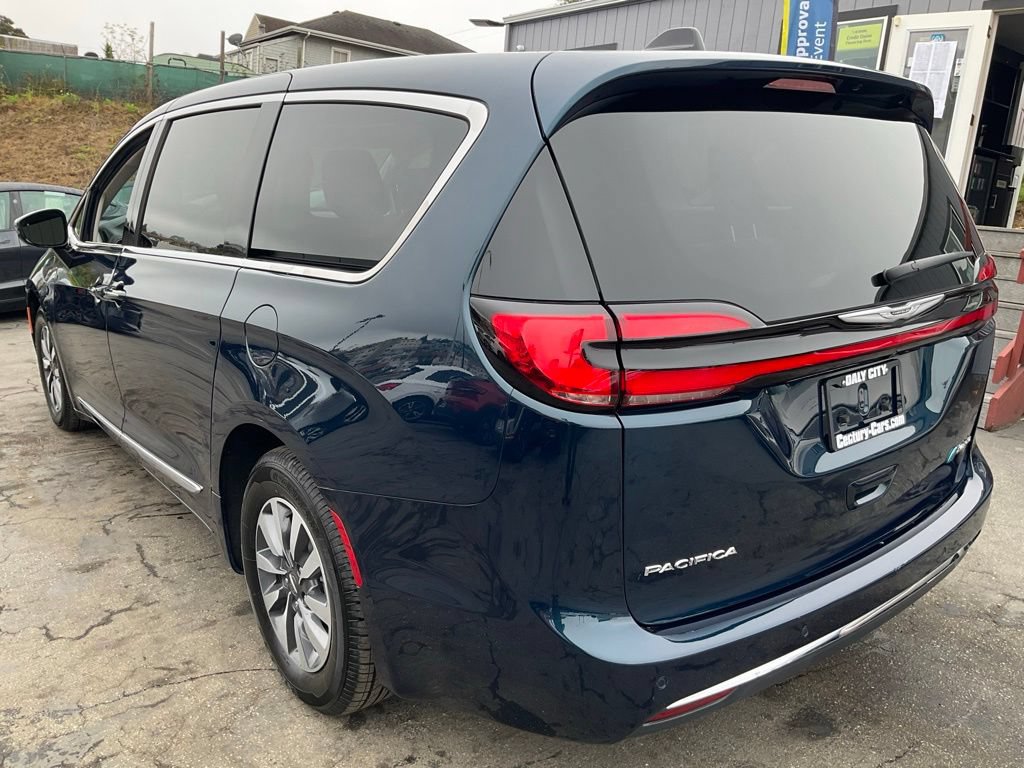 Used 2023 Chrysler Pacifica Limited FWD image 90