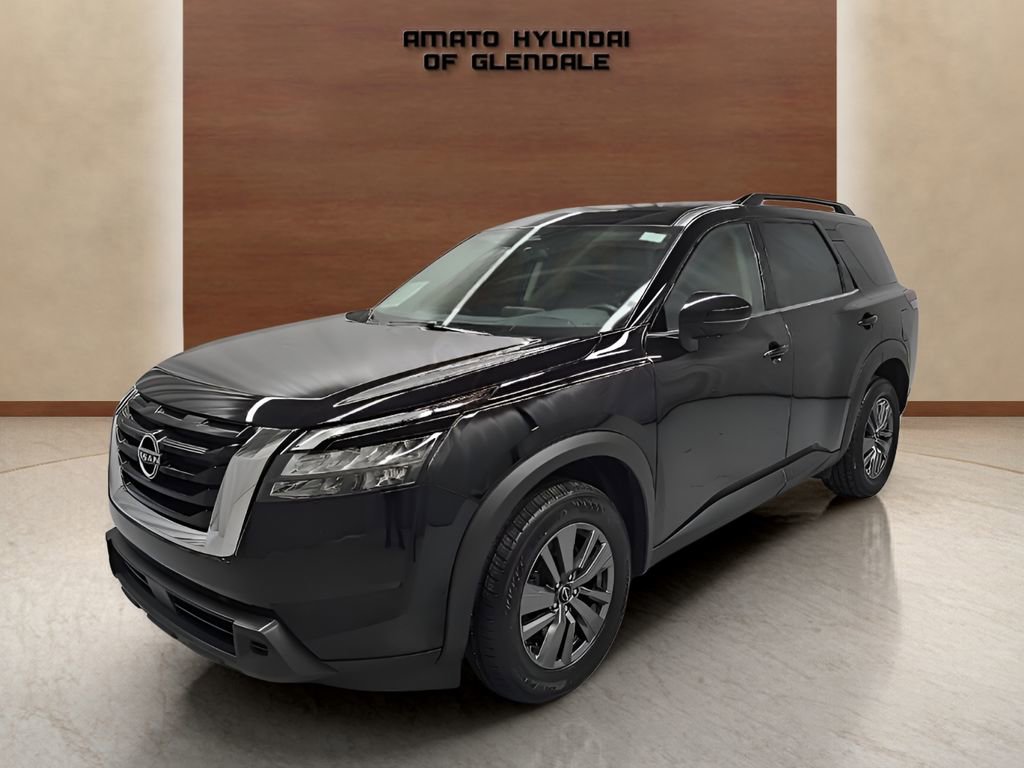 Used 2025 Nissan Pathfinder SV AWD/4WD image 2