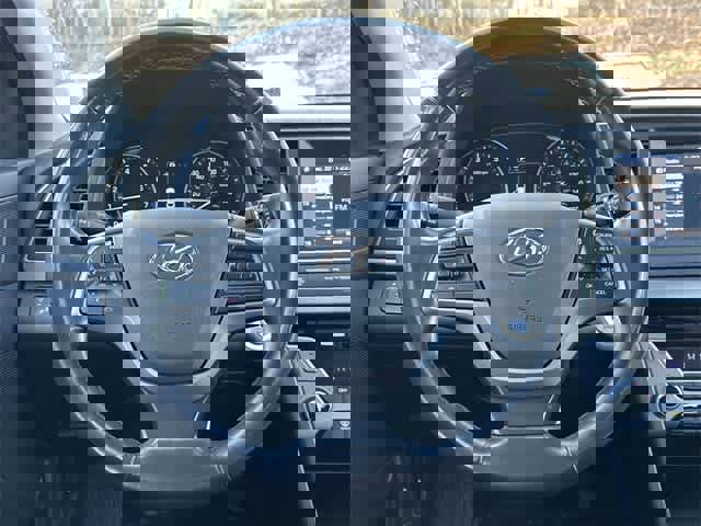 Used 2018 Hyundai Elantra Value Edition w/ Cargo Package image 8