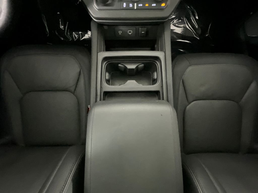 Certified 2024 Land Rover Defender 110 X-Dynamic SE AWD/4WD image 14