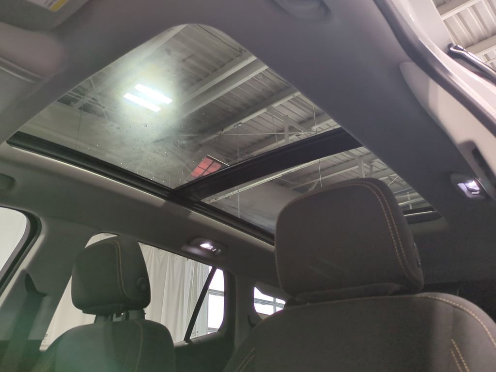 Used 2020 GMC Terrain SLE w/ Driver Convenience Package image 23