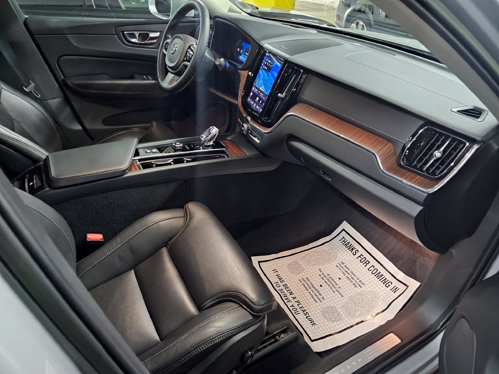 Certified 2023 Volvo XC60 B6 Ultimate AWD/4WD image 10