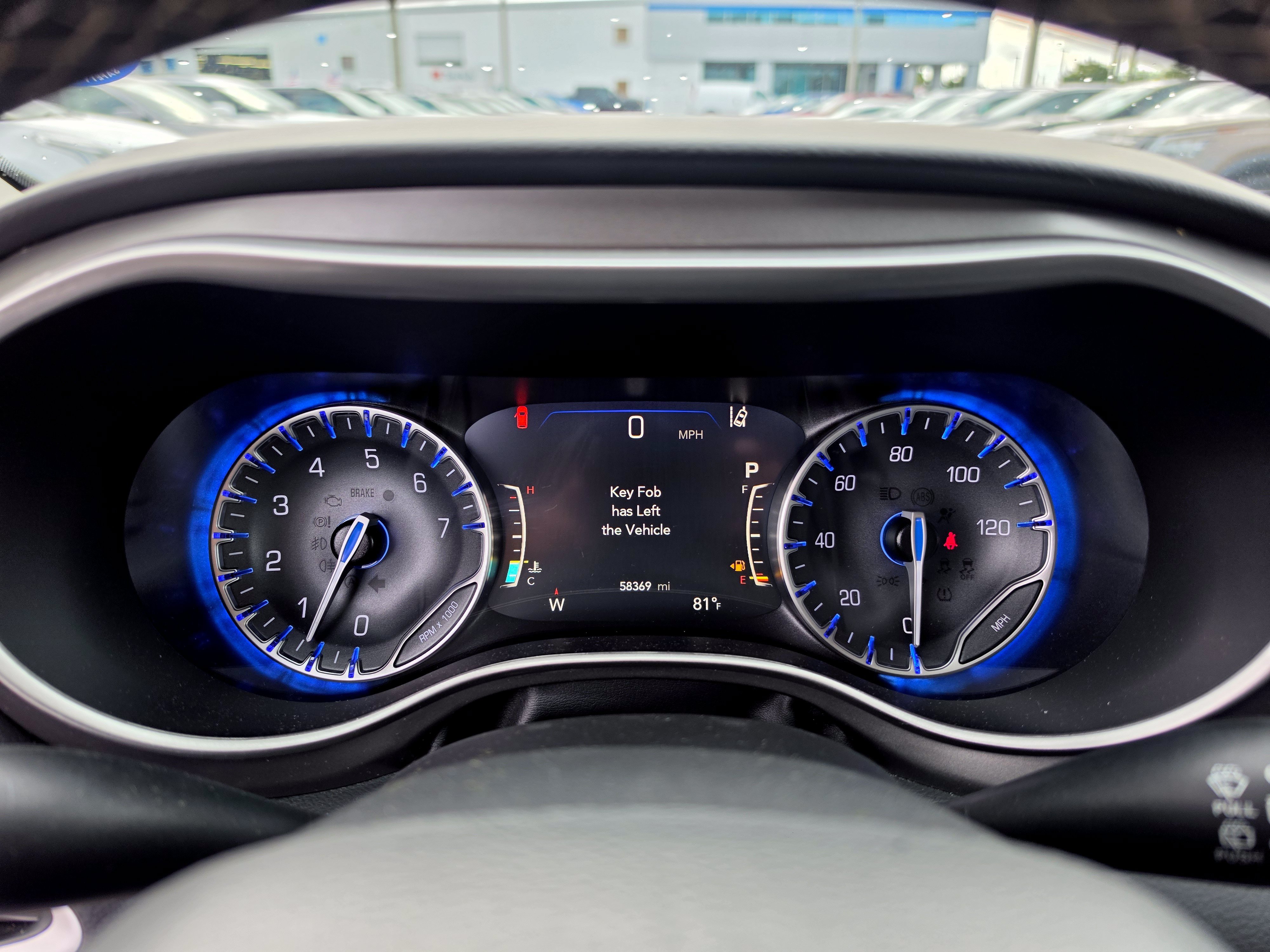 Used 2023 Chrysler Pacifica Touring-L FWD image 19