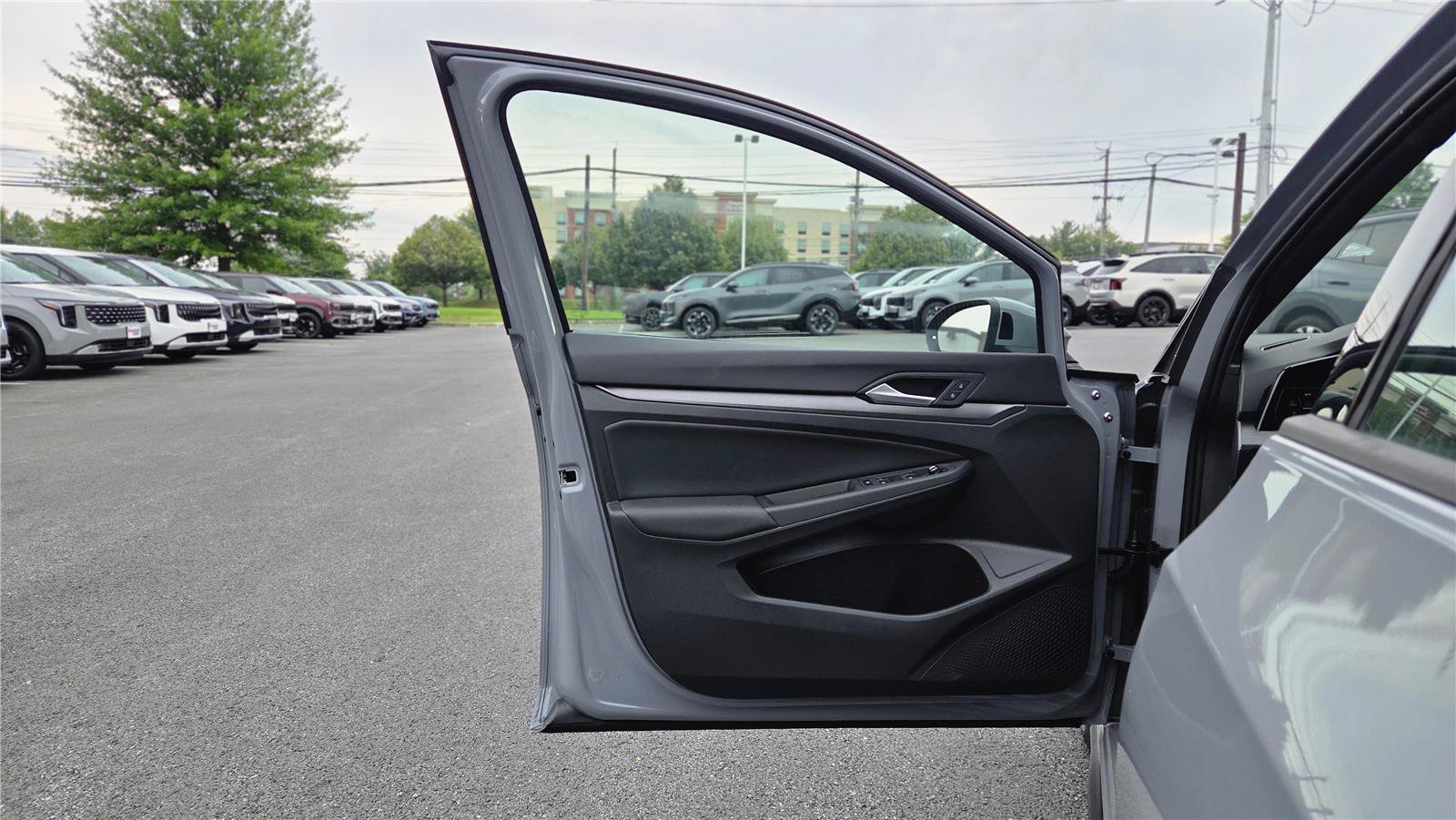 New 2026 Volkswagen GTI SE FWD image 12