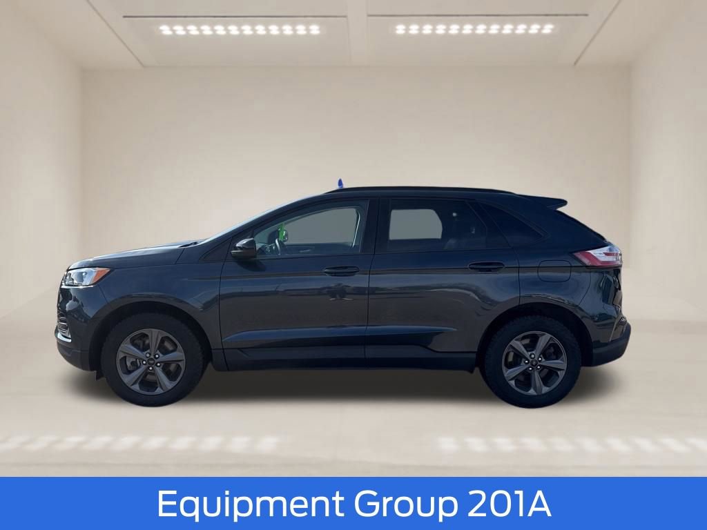 Used 2023 Ford Edge SEL w/ Sport Appearance Package image 5
