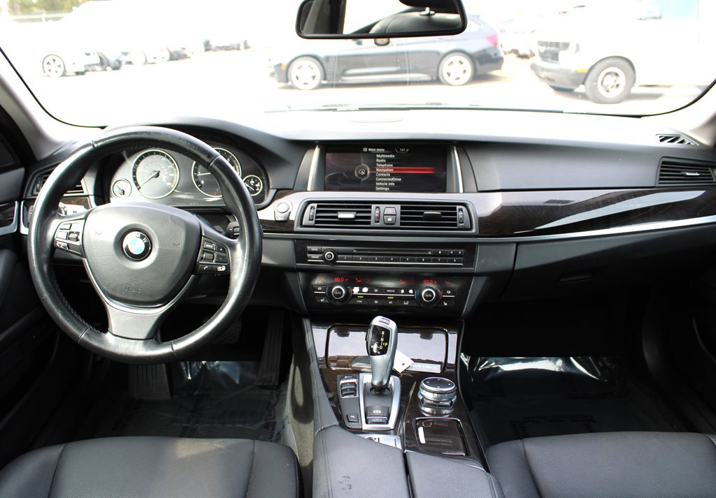 Used 2015 BMW 528i Sedan image 11