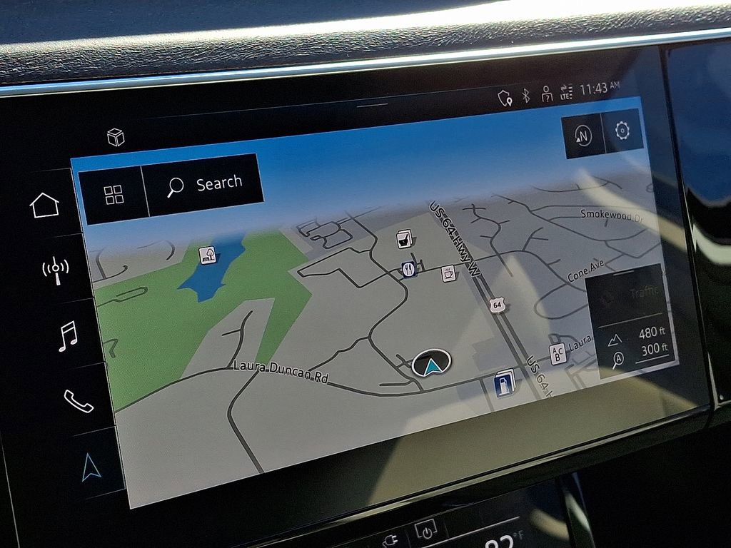 Used 2024 Audi Q8 e-tron Premium Plus image 17