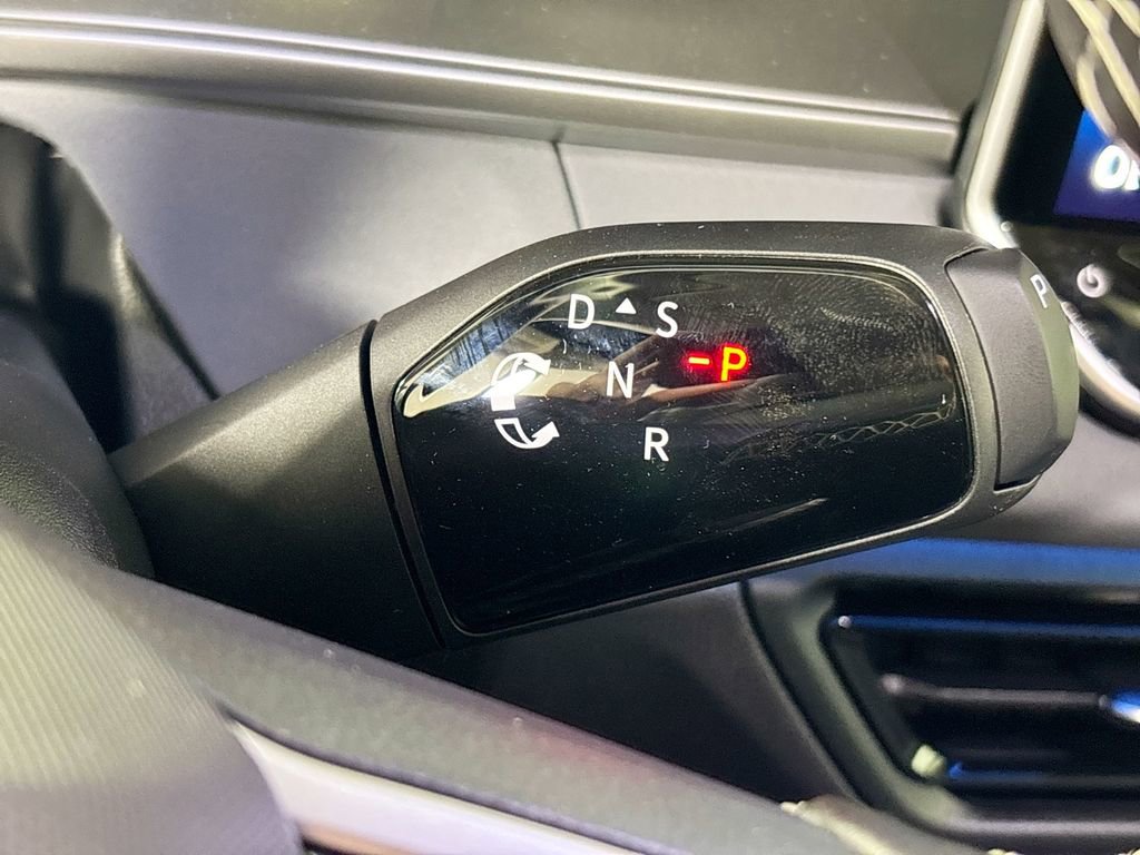 New 2026 Volkswagen Tiguan SE image 17