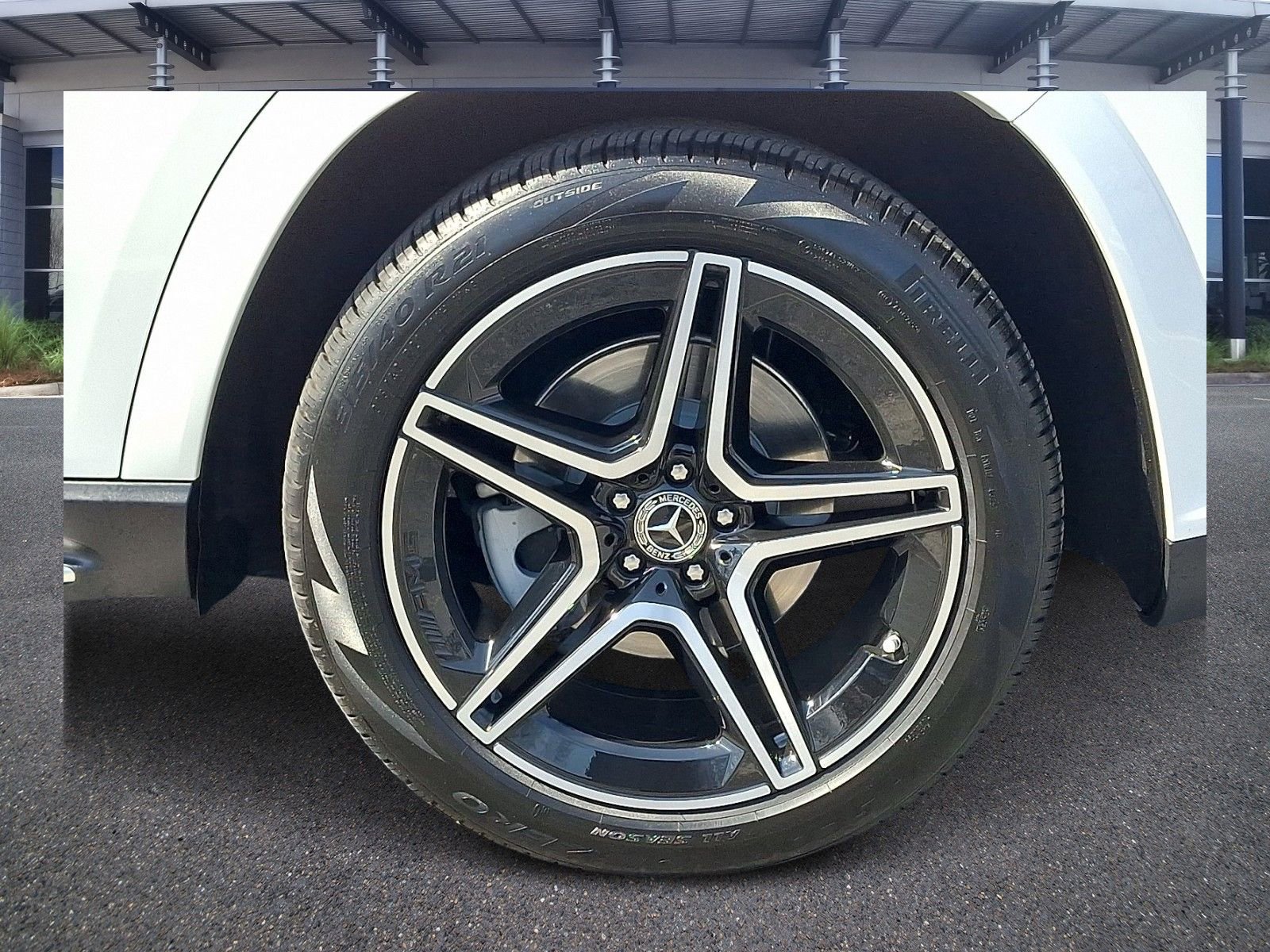 Certified 2025 Mercedes-Benz GLS 450 4MATIC image 7