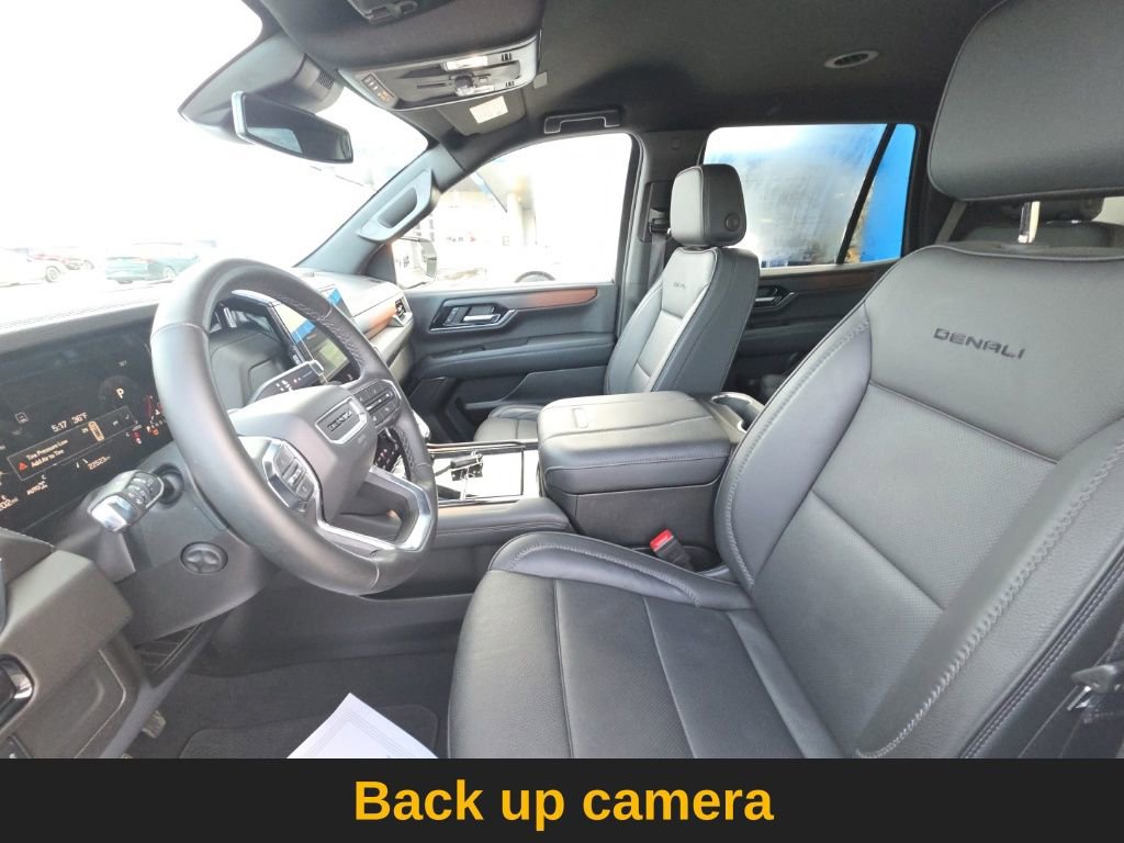 Used 2025 GMC Yukon Denali image 12