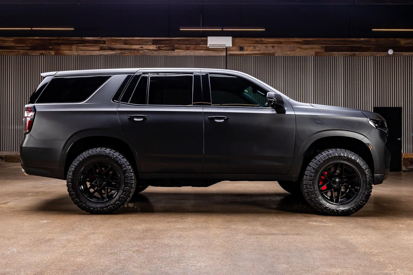 Used 2023 Chevrolet Tahoe RST w/ RST Performance Edition AWD/4WD image 11
