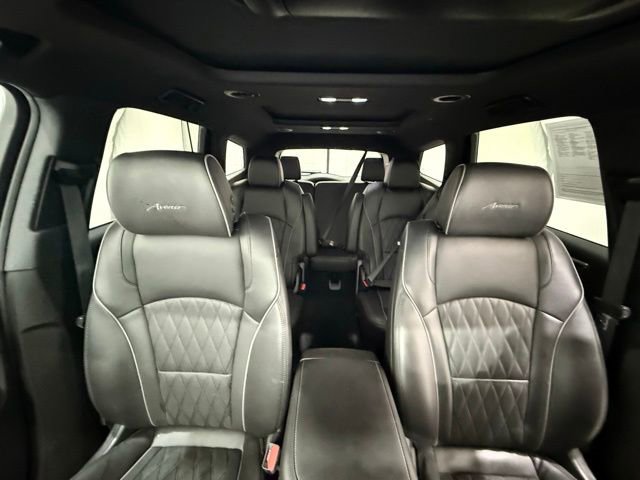 Used 2023 Buick Enclave Avenir w/ Avenir Technology Package AWD/4WD image 32