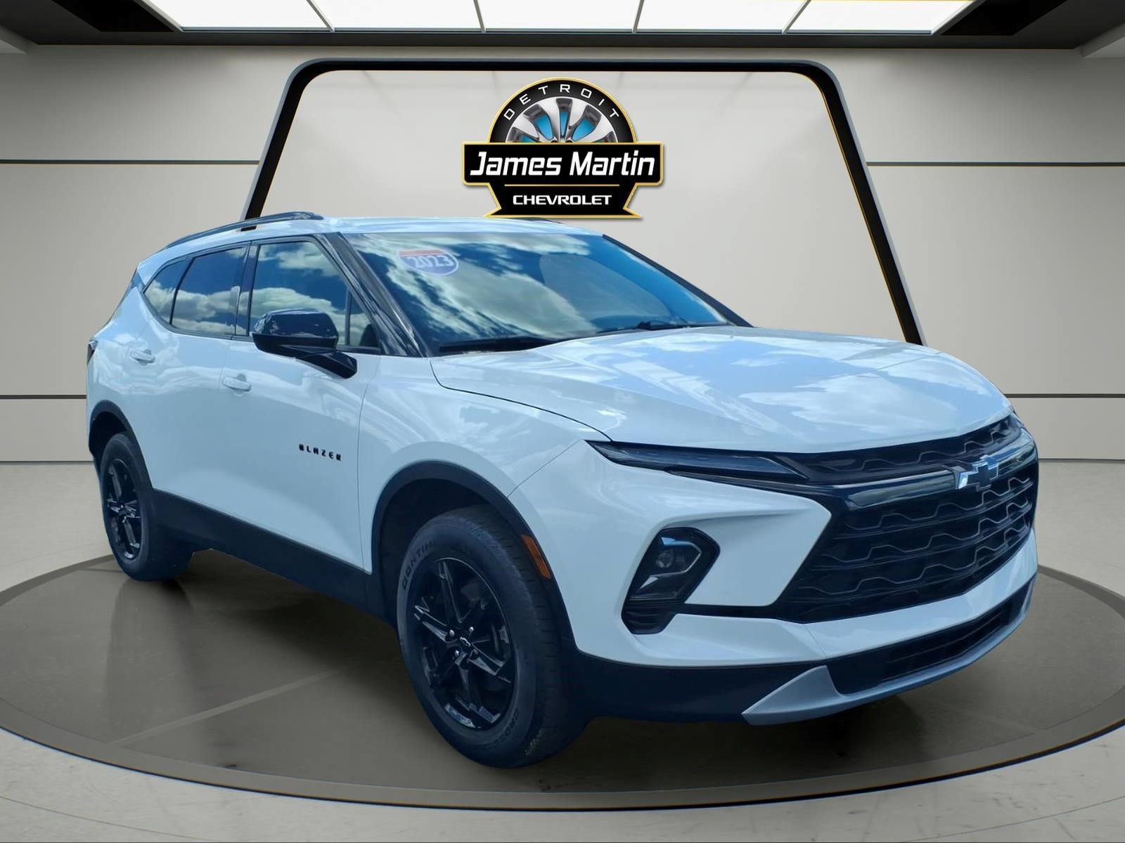 Certified 2023 Chevrolet Blazer LT w/ Midnight/Sport Edition FWD image 3