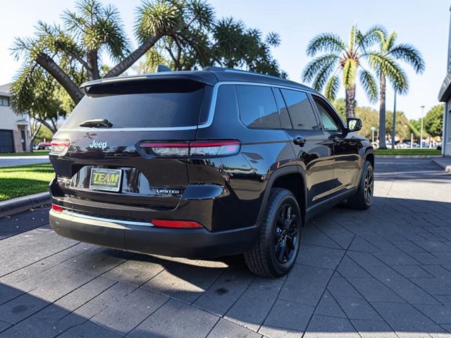 Used 2022 Jeep Grand Cherokee L Limited AWD/4WD image 5