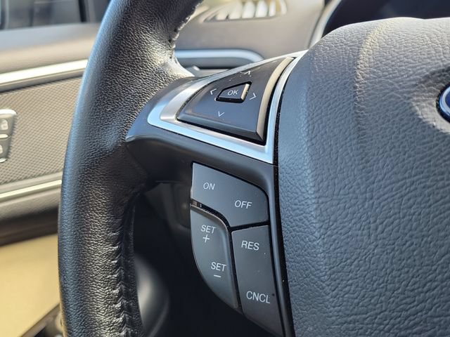 Used 2019 Ford Edge SEL AWD/4WD image 13
