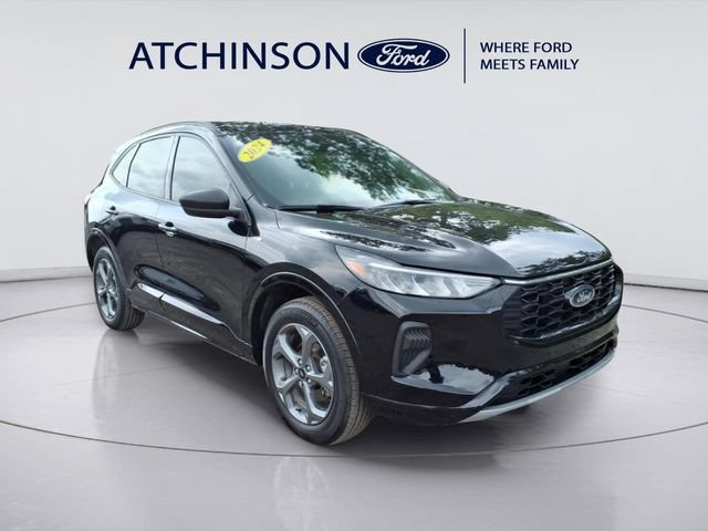 Certified 2024 Ford Escape ST-Line w/ Tech Pack #1 AWD/4WD image 3