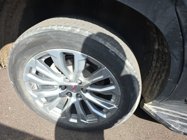 Used 2024 GMC Yukon Denali AWD/4WD image 18