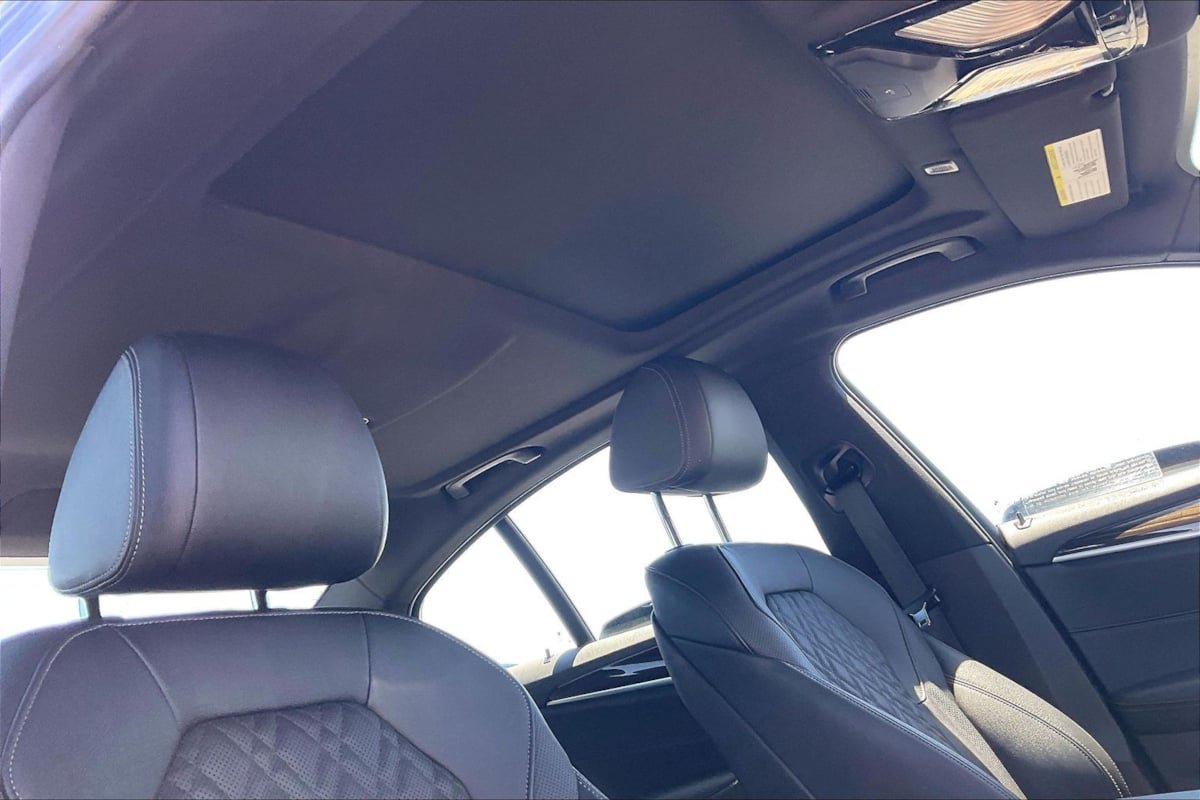 Used 2023 BMW 530e w/ M Sport Package RWD image 19