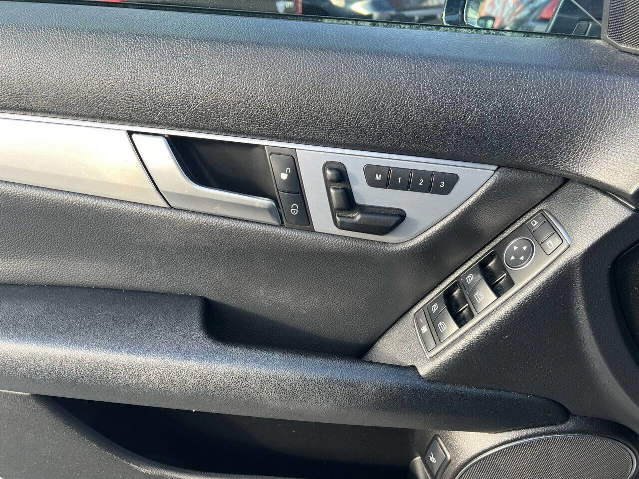 Used 2013 Mercedes-Benz C 300 4MATIC Sedan image 24