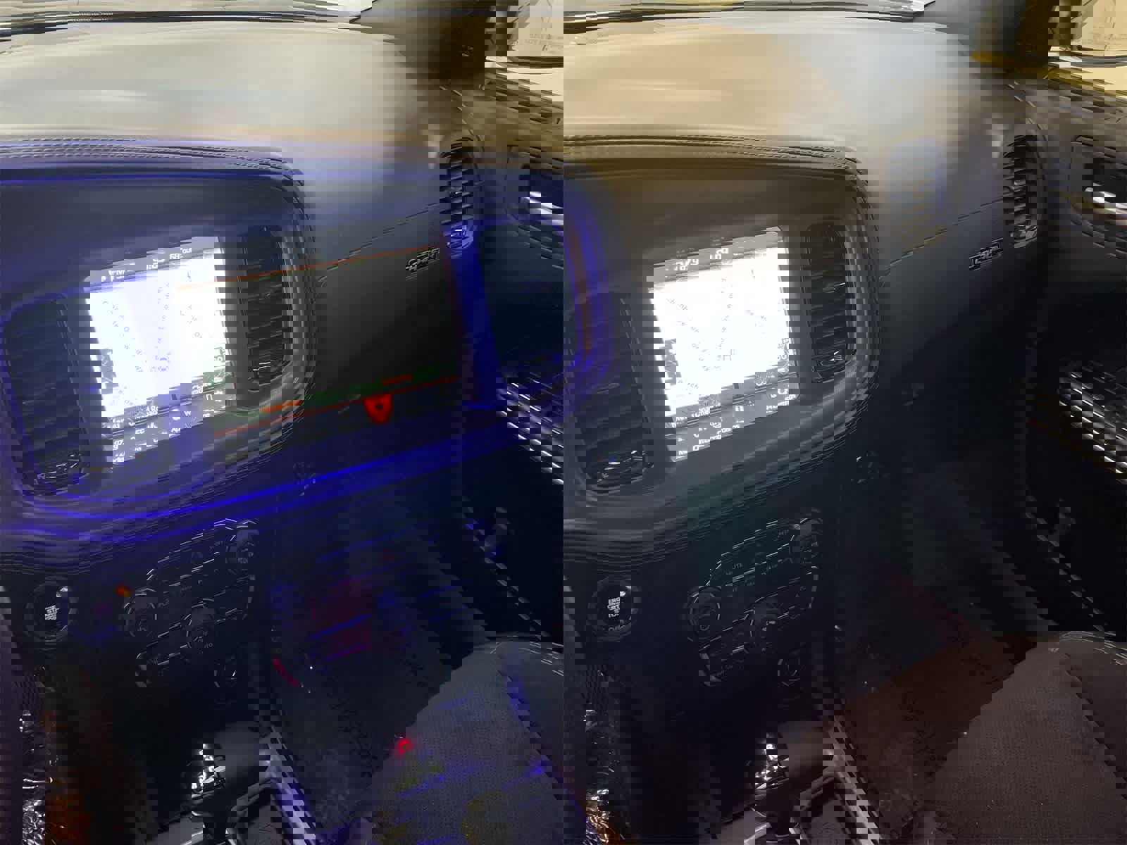 Used 2023 Dodge Charger R/T w/ Plus Group image 29