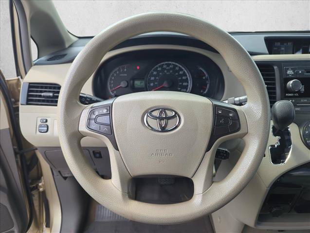 Used 2012 Toyota Sienna LE FWD image 13