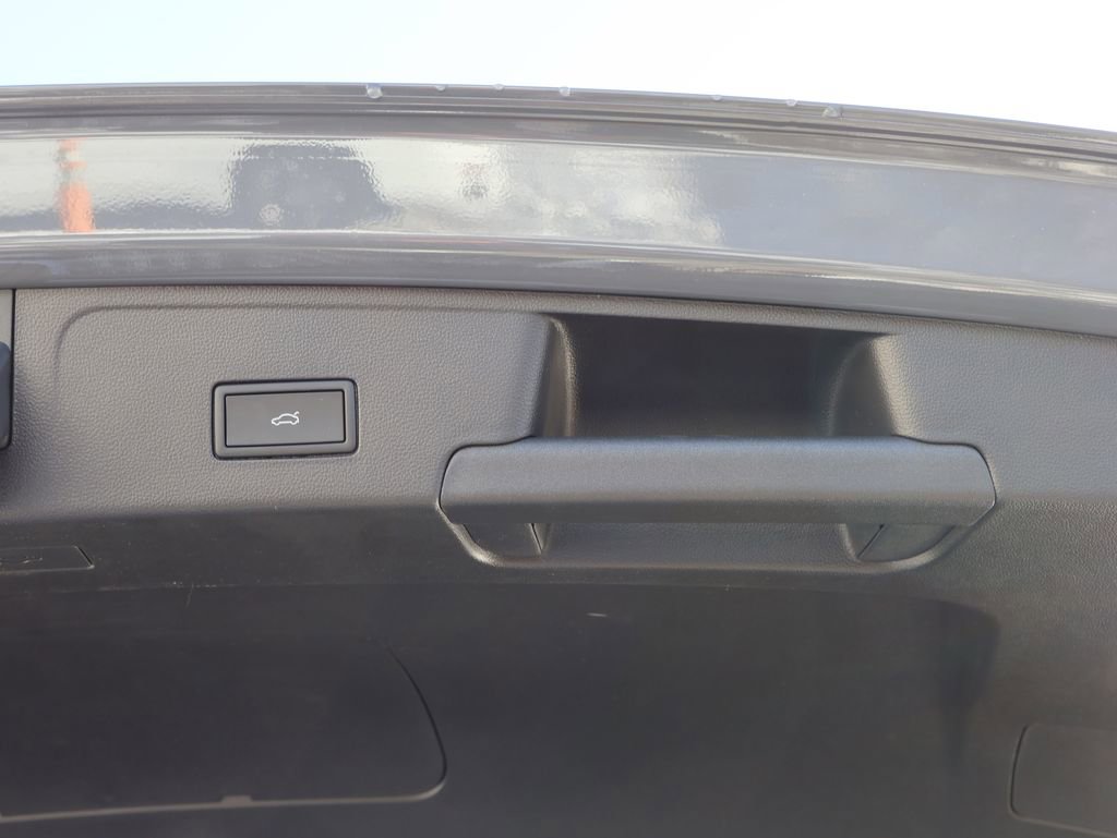 New 2026 Volkswagen Atlas Cross Sport SEL Premium R-Line image 24