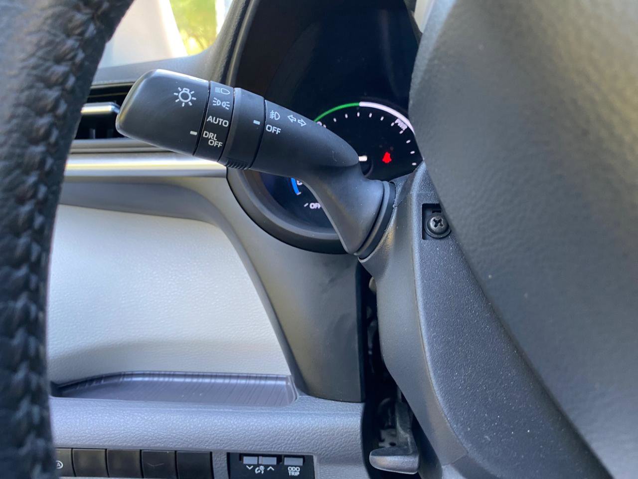 Used 2023 Toyota Sienna XLE FWD image 67