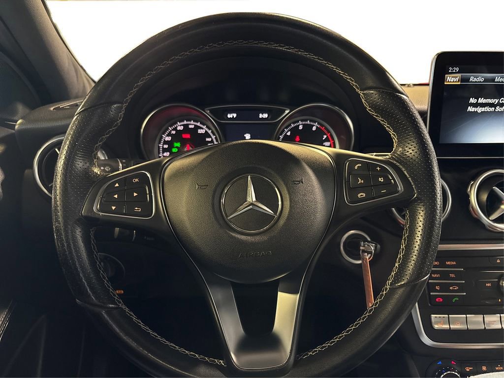 Used 2018 Mercedes-Benz GLA 250 4MATIC image 27