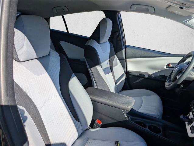 Used 2016 Toyota Prius Two image 17