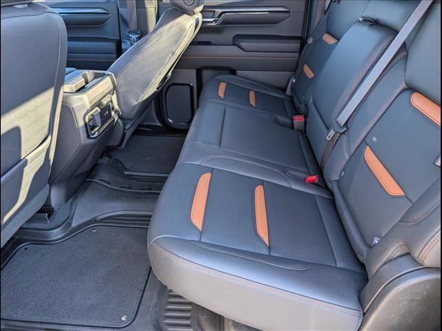 Used 2024 GMC Sierra 1500 AT4 w/ AT4 Premium Package image 11